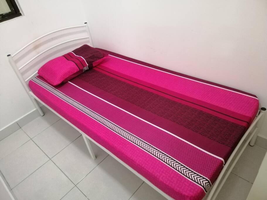 H&H Lovely Homestay In Nilai Exterior foto